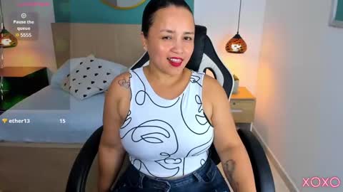 Snapshot of linda_rios_ chatting on 03/11/25, 07:14 L I N D A online show from 03/11/25, 07:14