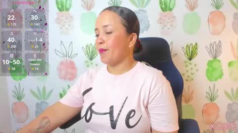 Snapshot of linda_rios_ chatting on 09/10/25, 07:25 L I N D A online show from 09/10/25, 07:25