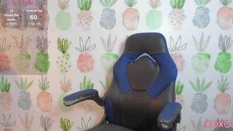Snapshot of linda_rios_ chatting on 09/17/25, 07:37 L I N D A online show from 09/17/25, 07:37