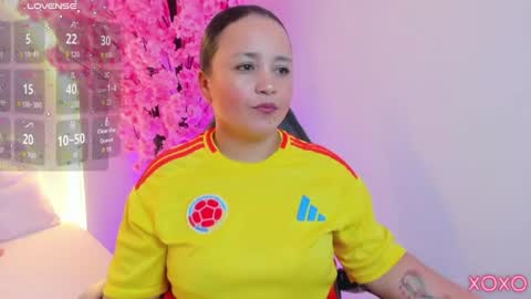Snapshot of linda_rios_ chatting on 06/23/26, 06:39 L I N D A online show from 06/23/26, 06:39