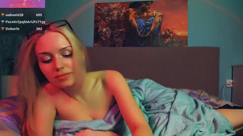 Linda online show from 12/15/24, 06:37