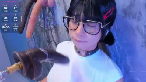 Snapshot of linda_sofi__ chatting on 07/09/26, 08:35 linda_sofi__ online show from 07/09/26, 08:35
