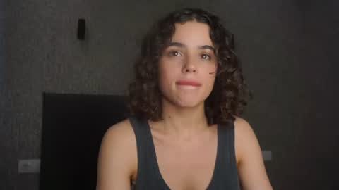 Snapshot of lindaaii chatting on 06/10/26, 02:16 Linda online show from 06/10/26, 02:16