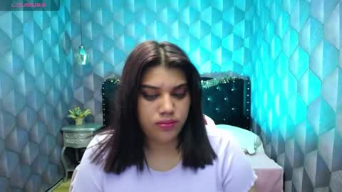 Snapshot of lindabreexlove chatting on 12/29/24, 09:39 online show from 12/29/24, 09:39