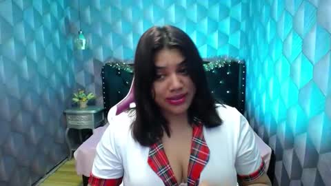 Snapshot of lindabreexlove chatting on 12/31/24, 09:31 online show from 12/31/24, 09:31