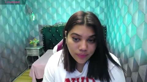 Snapshot of lindabreexlove chatting on 01/04/25, 04:12 online show from 01/04/25, 04:12