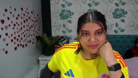 Snapshot of lindabreexlove chatting on 01/25/25, 07:07 online show from 01/25/25, 07:07