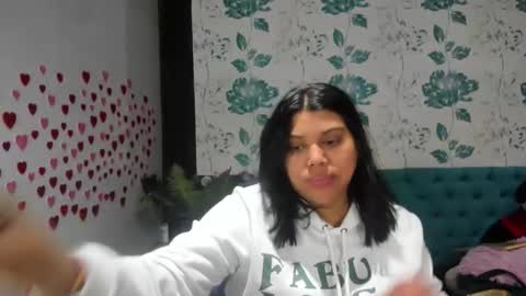 Snapshot of lindabreexlove chatting on 01/26/25, 01:58 online show from 01/26/25, 01:58