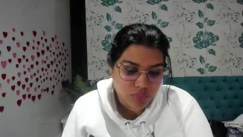 Snapshot of lindabreexlove chatting on 01/26/25, 08:23 online show from 01/26/25, 08:23