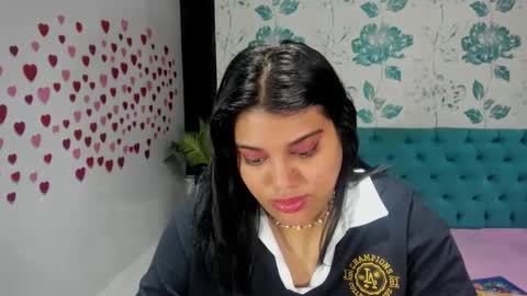 Snapshot of lindabreexlove chatting on 02/07/25, 07:17 online show from 02/07/25, 07:17