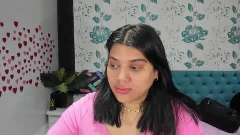 Snapshot of lindabreexlove chatting on 02/24/25, 04:04 online show from 02/24/25, 04:04