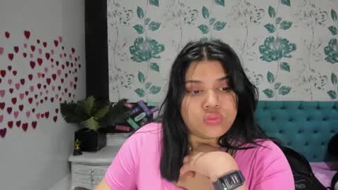 Snapshot of lindabreexlove chatting on 02/24/25, 07:09 online show from 02/24/25, 07:09