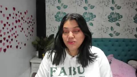 Snapshot of lindabreexlove chatting on 03/06/25, 06:16 online show from 03/06/25, 06:16