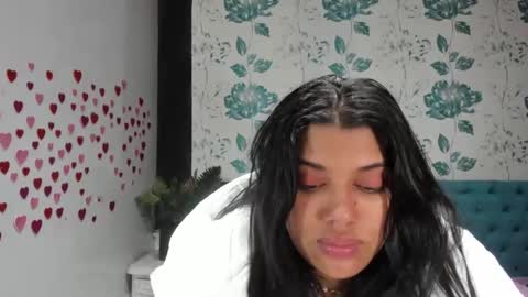 Snapshot of lindabreexlove chatting on 03/08/25, 05:22 online show from 03/08/25, 05:22