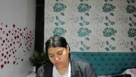 Snapshot of lindabreexlove chatting on 03/09/25, 02:21 online show from 03/09/25, 02:21