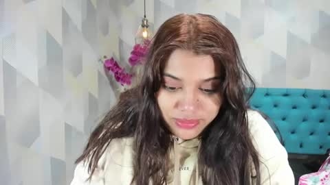 Snapshot of lindabreexlove chatting on 09/14/25, 04:11 online show from 09/14/25, 04:11