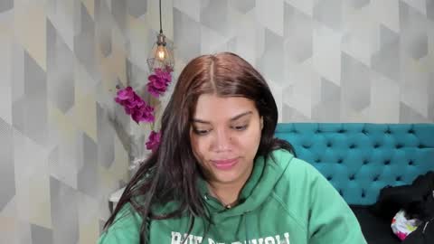 Snapshot of lindabreexlove chatting on 09/22/25, 01:24 online show from 09/22/25, 01:24