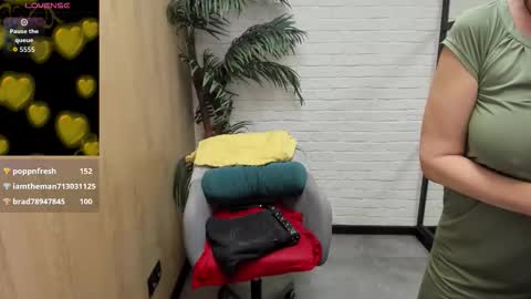 Snapshot of lindahottie chatting on 02/05/26, 05:39 Linda online show from 02/05/26, 05:39