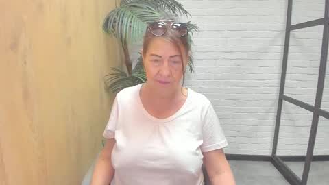 Linda online show from 06/05/26, 06:52