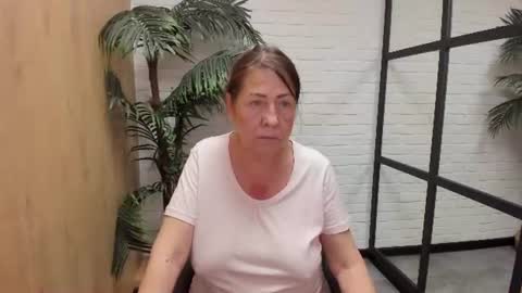 Linda online show from 06/15/26, 01:02