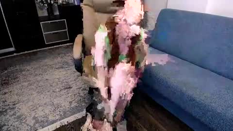 Linda Liony online show from 04/18/26, 08:09