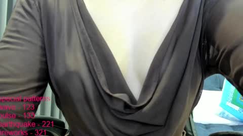 lindamei online show from 10/12/25, 12:26