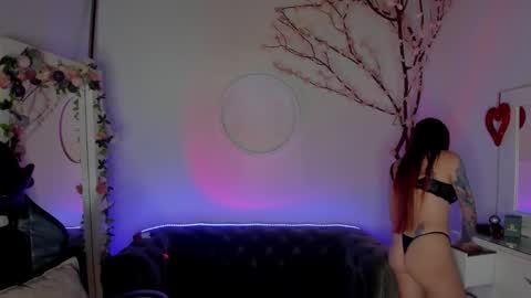 Snapshot of lindsay_khaleesi chatting on 11/22/25, 10:31 Lindsay online show from 11/22/25, 10:31