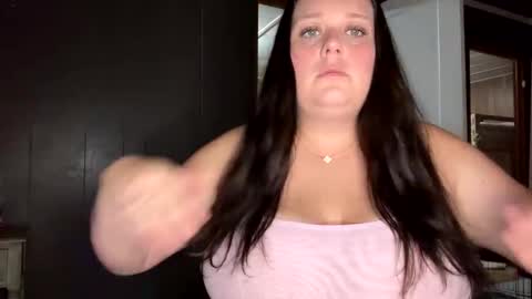 Snapshot of lindsey953 chatting on 10/29/25, 12:18 lindsey953 online show from 10/29/25, 12:18