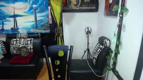 lindsey_2023 online show from 02/28/25, 12:09