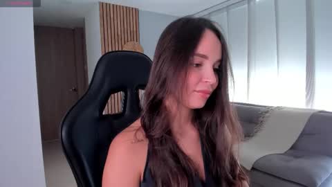 Snapshot of lindseyhallx chatting on 09/21/25, 07:48 call me annie online show from 09/21/25, 07:48