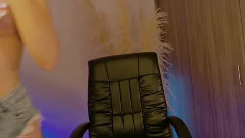 Lindsey Moss online show from 02/04/26, 02:06