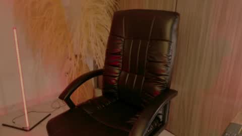 Lindsey Moss online show from 03/16/26, 12:17