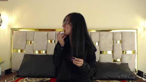 Snapshot of ling_ling24 chatting on 01/28/25, 03:15 ling ling24 online show from 01/28/25, 03:15