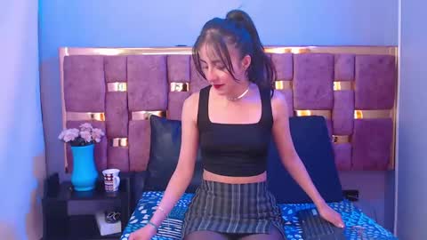 Snapshot of ling_ling24 chatting on 02/22/25, 04:07 ling ling24 online show from 02/22/25, 04:07