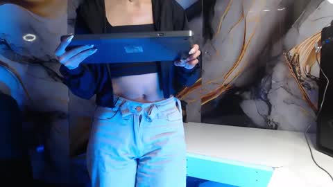 Snapshot of ling_ling24 chatting on 10/04/25, 12:03 ling ling24 online show from 10/04/25, 12:03