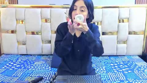 Snapshot of ling_ling24 chatting on 05/29/26, 03:37 ling ling24 online show from 05/29/26, 03:37