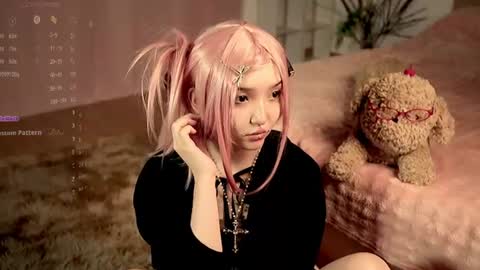 Linh -   online show from 06/29/26, 10:32