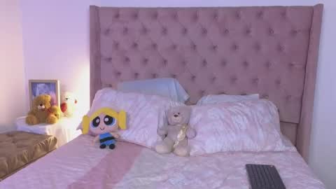 Luciana online show from 10/16/25, 08:43