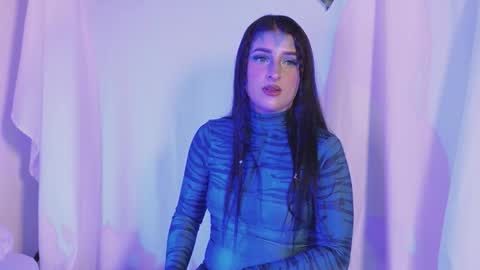 Luciana online show from 10/25/25, 09:09