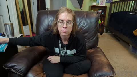 Snapshot of linzy19 chatting on 01/07/25, 08:52 Linzy19 online show from 01/07/25, 08:52