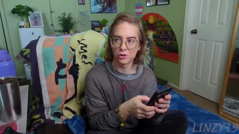 Snapshot of linzy19 chatting on 02/01/25, 05:16 Linzy19 online show from 02/01/25, 05:16