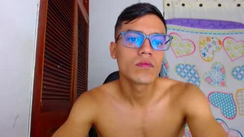 Snapshot of lion_grr chatting on 12/20/25, 12:23 lion_grr online show from 12/20/25, 12:23