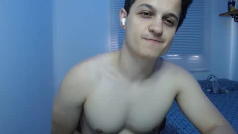 Snapshot of lioncluess chatting on 10/19/25, 03:34 Lion Cluess online show from 10/19/25, 03:34