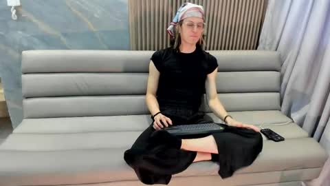 Lior evan online show from 11/28/25, 11:35