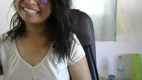 liora online show from 05/07/26, 09:14