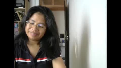 liora online show from 05/31/26, 10:22