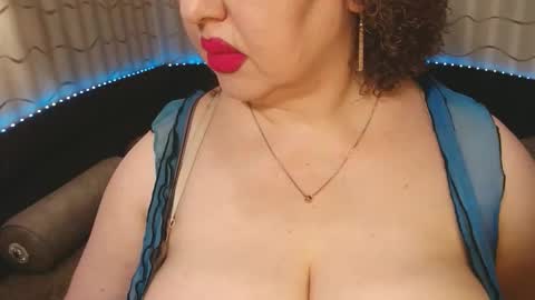 Snapshot of lipsaddiction chatting on 11/07/25, 02:28 LIpsAddiction online show from 11/07/25, 02:28