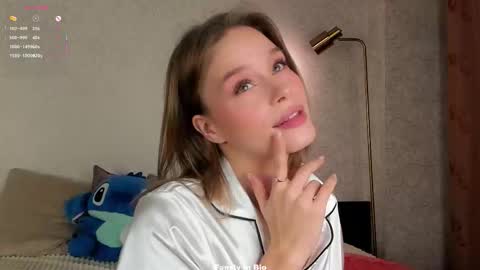 Lina online show from 11/10/25, 01:26