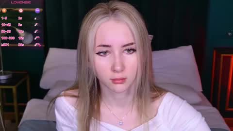 lirakink online show from 11/19/25, 03:06