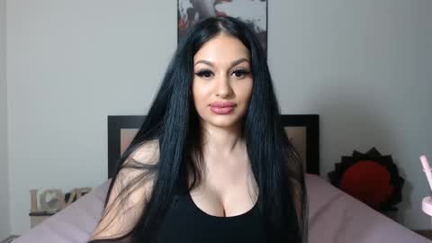 Snapshot of lisa104739 chatting on 12/10/24, 12:06 Lisa online show from 12/10/24, 12:06